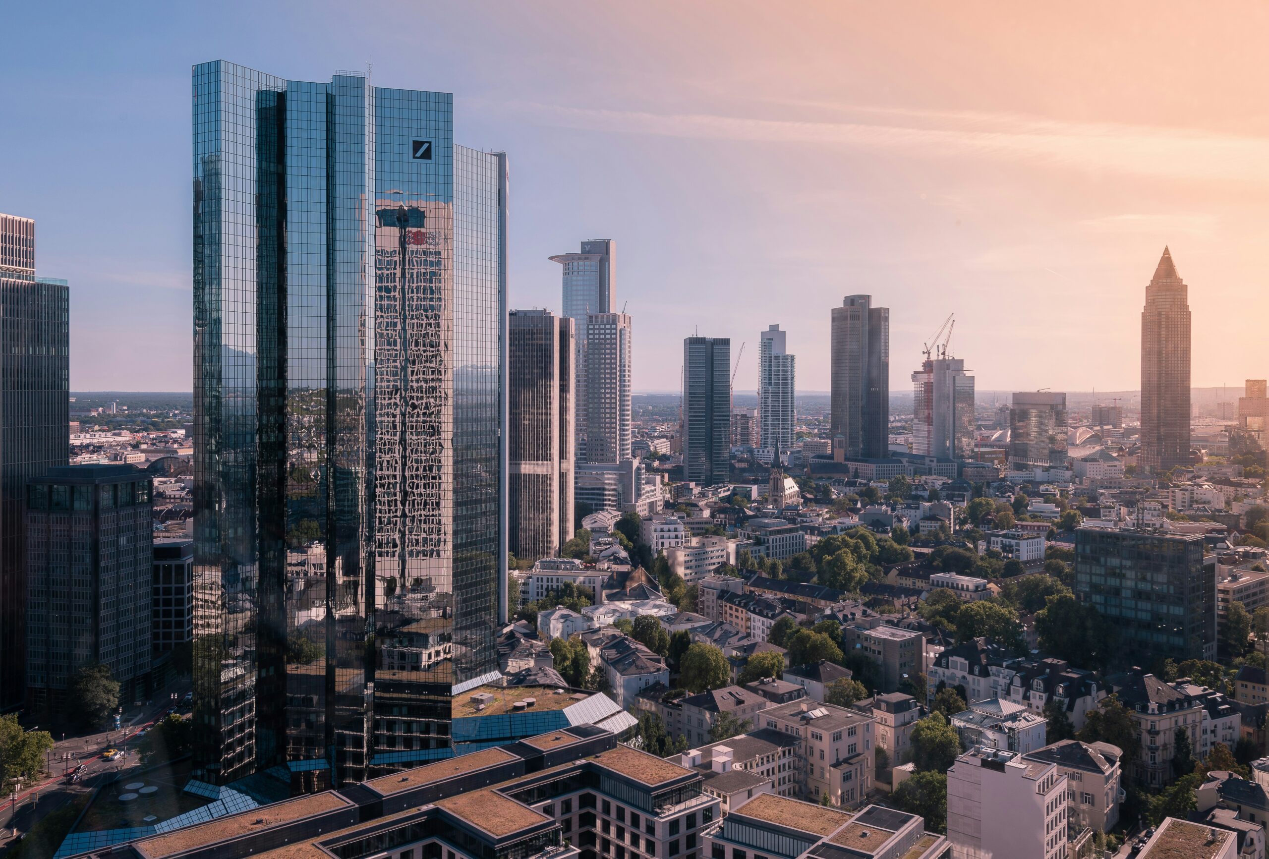 A view of Frankfurt City overwatching the Deutsche Bank Tower from the Opernturm.